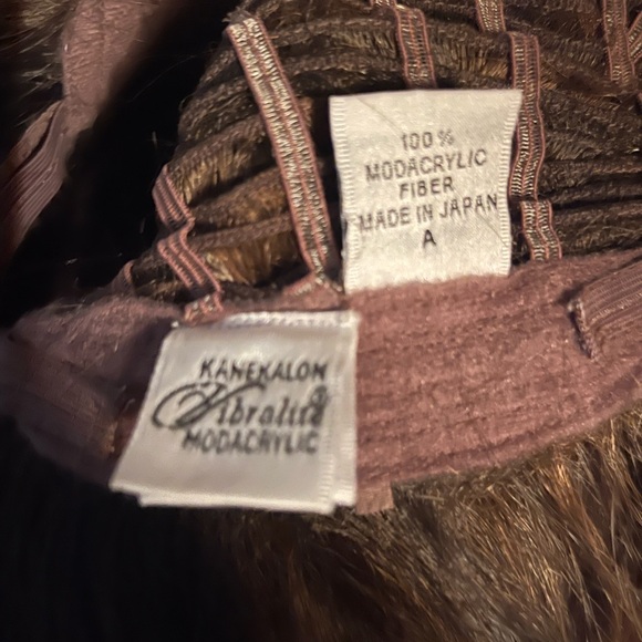 Raquel Welch lace wig. - Picture 12 of 12